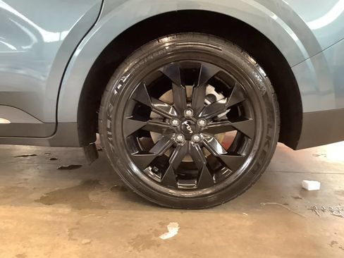 Certified 2023 Kia Carnival SX FWD image 36