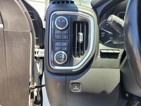 Used 2021 GMC Sierra 1500 AT4 w/ AT4 Premium Package AWD/4WD image 25