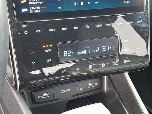 Used 2023 Hyundai Santa Cruz Limited image 12