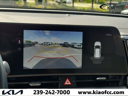 Used 2025 Kia Sportage EX FWD image 25