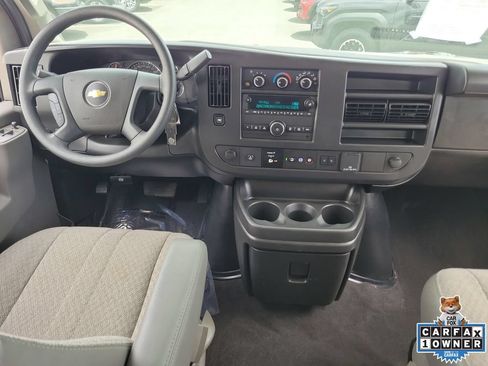 Used 2025 Chevrolet Express 3500 LT w/ LT Preferred Equipment Group RWD image 9