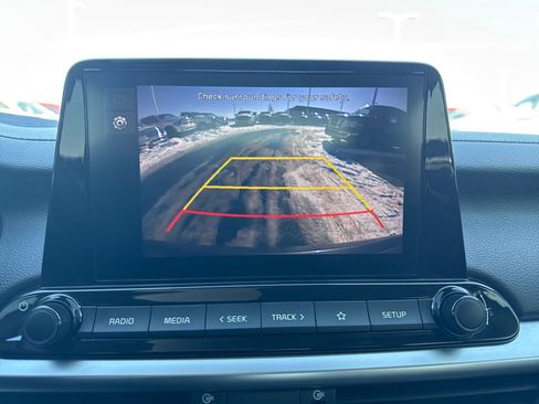 Used 2022 Kia Forte LXS image 17