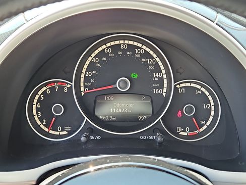 Used 2014 Volkswagen Beetle R-Line FWD image 15