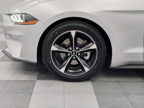 Used 2018 Ford Mustang Coupe image 13