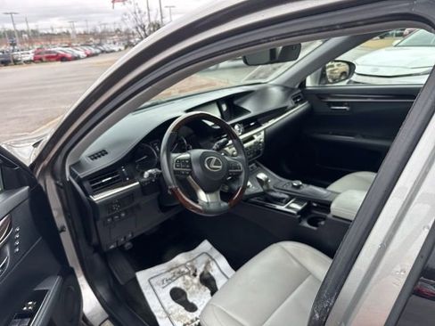 Used 2018 Lexus ES 350 w/ Premier Package image 13