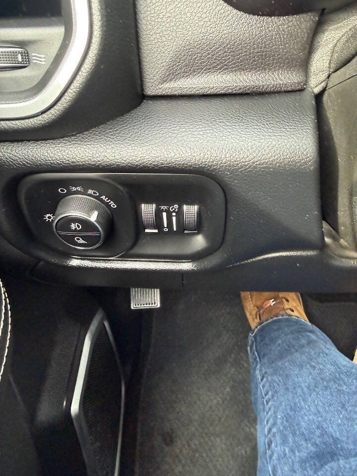 Used 2020 RAM 2500 Laramie AWD/4WD image 17