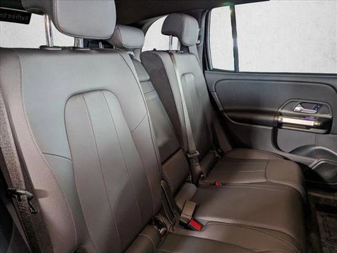 Certified 2025 Mercedes-Benz GLB 250 image 21