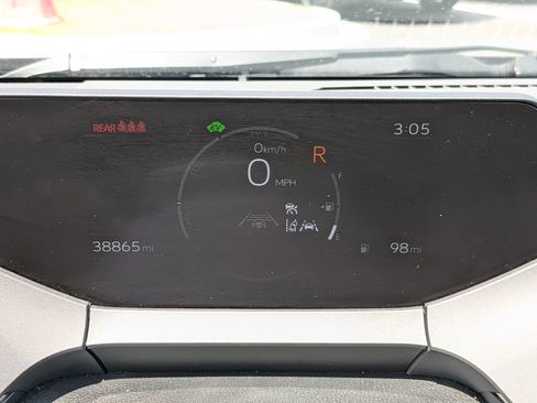 Used 2024 Toyota Prius XLE FWD image 25