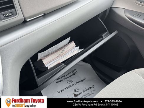 Used 2017 Toyota Sienna LE image 30