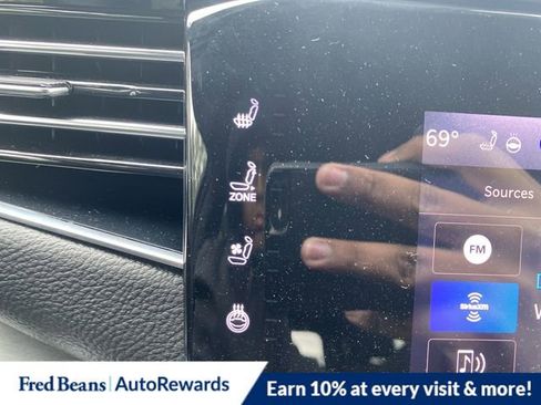 New 2025 Jeep Wagoneer 4WD w/ Convenience Group I image 18