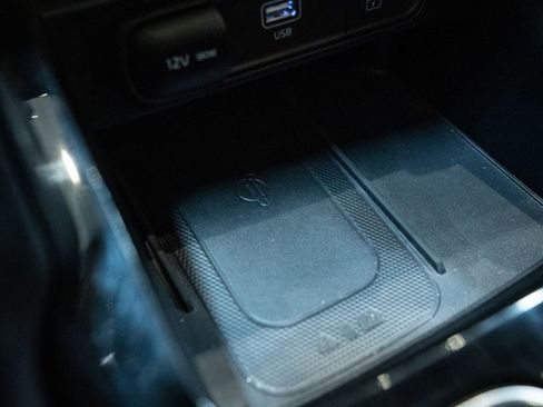 Used 2025 Kia Telluride S image 29