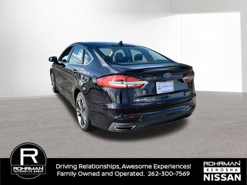 Used 2020 Ford Fusion Titanium AWD/4WD image 5