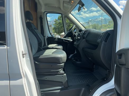 Used 2016 RAM ProMaster 2500 w/ Mopar Trailer Tow Group FWD image 11