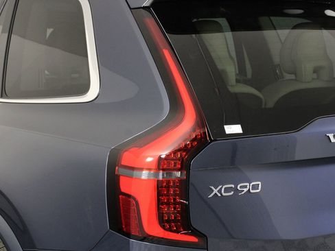 New 2026 Volvo XC90 T8 Ultra w/ Protection Package Premier image 15