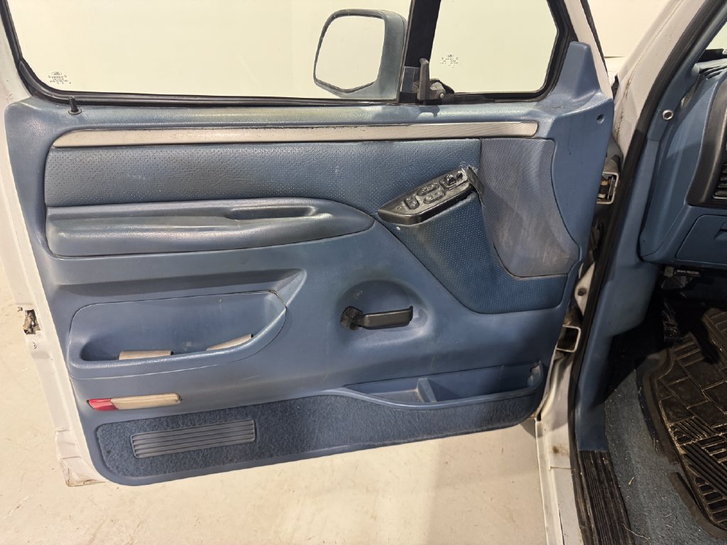 Used 1995 Ford F150 XL AWD/4WD image 13