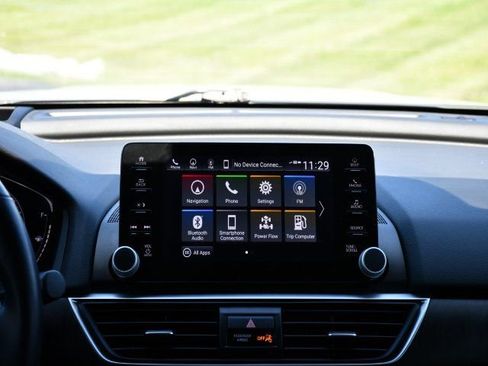 Used 2021 Honda Accord Touring image 30