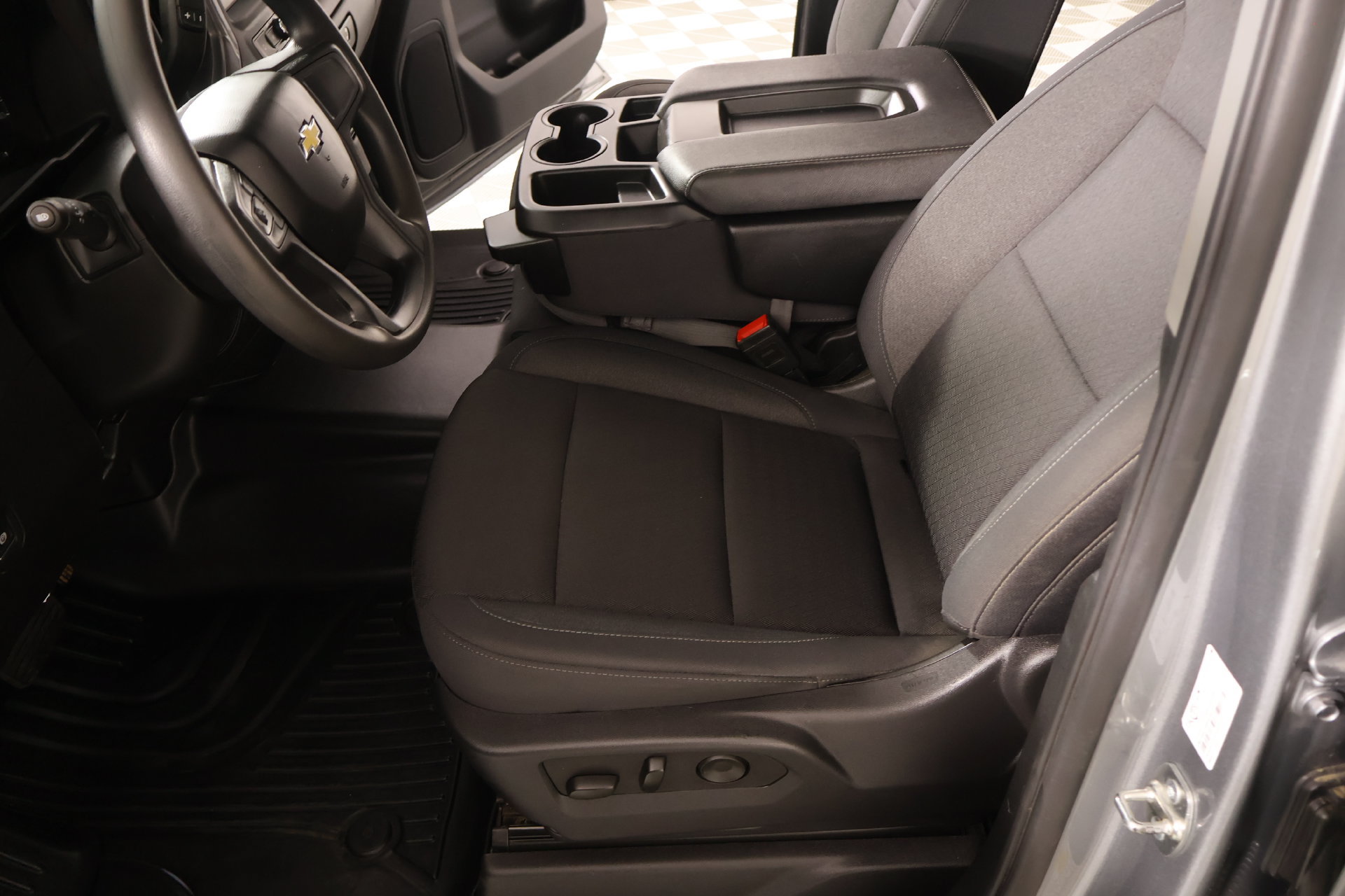 Used 2025 Chevrolet Silverado 1500 Custom AWD/4WD image 10