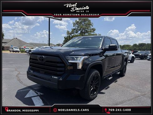 Used 2023 Toyota Tundra SR5 w/ SR5 Convenience Package AWD/4WD image 1
