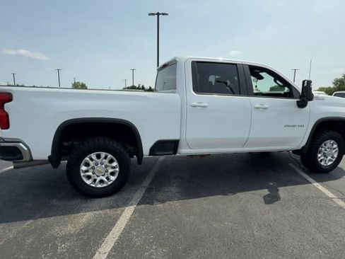 Used 2025 Chevrolet Silverado 2500 LT AWD/4WD image 9