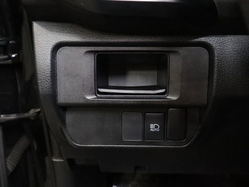 Used 2019 Toyota Tacoma SR image 24