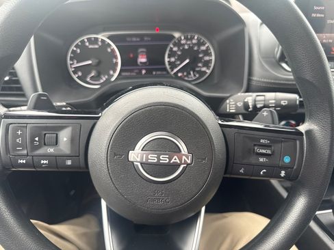 Used 2023 Nissan Rogue SV AWD/4WD image 22