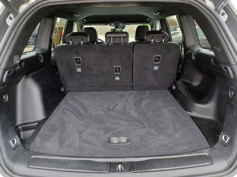 Used 2023 Jeep Grand Cherokee Altitude AWD/4WD image 8
