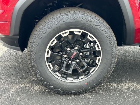 New 2026 GMC Canyon AT4 w/ Technology Plus Package AWD/4WD image 13
