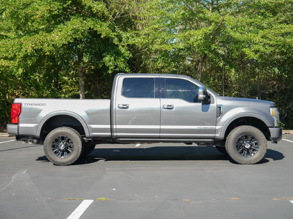 Used 2022 Ford F350 Platinum w/ Tremor Off-Road Package AWD/4WD image 2