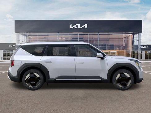 New 2026 Kia EV9 Wind image 7
