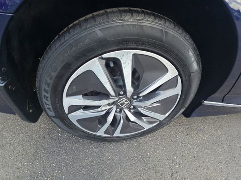 Certified 2018 Honda Accord Touring image 10