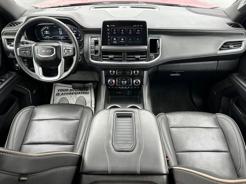 Used 2024 GMC Yukon XL SLT image 15