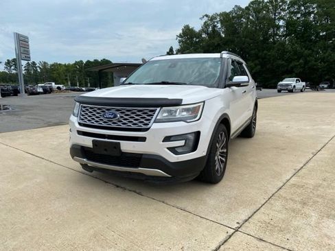 Used 2016 Ford Explorer Platinum AWD/4WD image 7