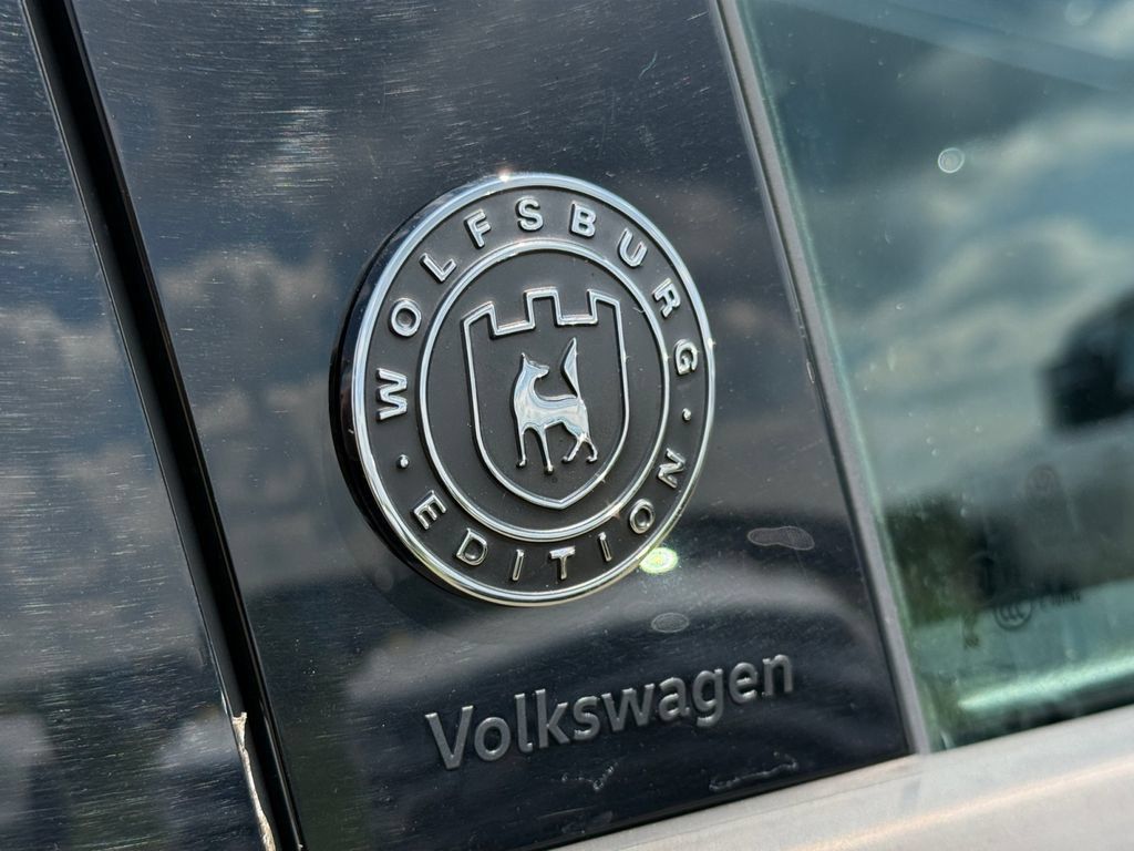 Used 2024 Volkswagen Tiguan Wolfsburg Edition AWD/4WD image 45