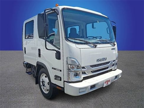 New 2025 Isuzu NQR image 2