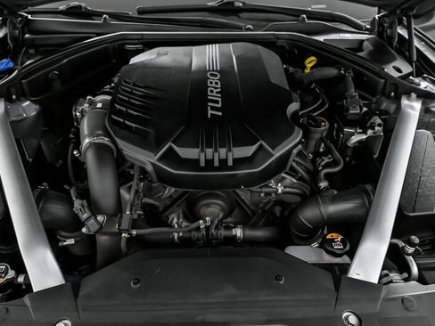 Used 2022 Genesis G70 3.3T Launch Edition image 16