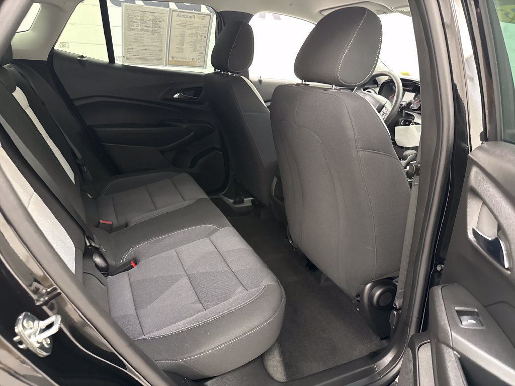 Used 2025 Chevrolet Trax LS FWD image 23