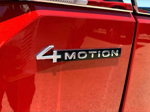 Used 2024 Volkswagen Atlas SEL AWD/4WD image 10