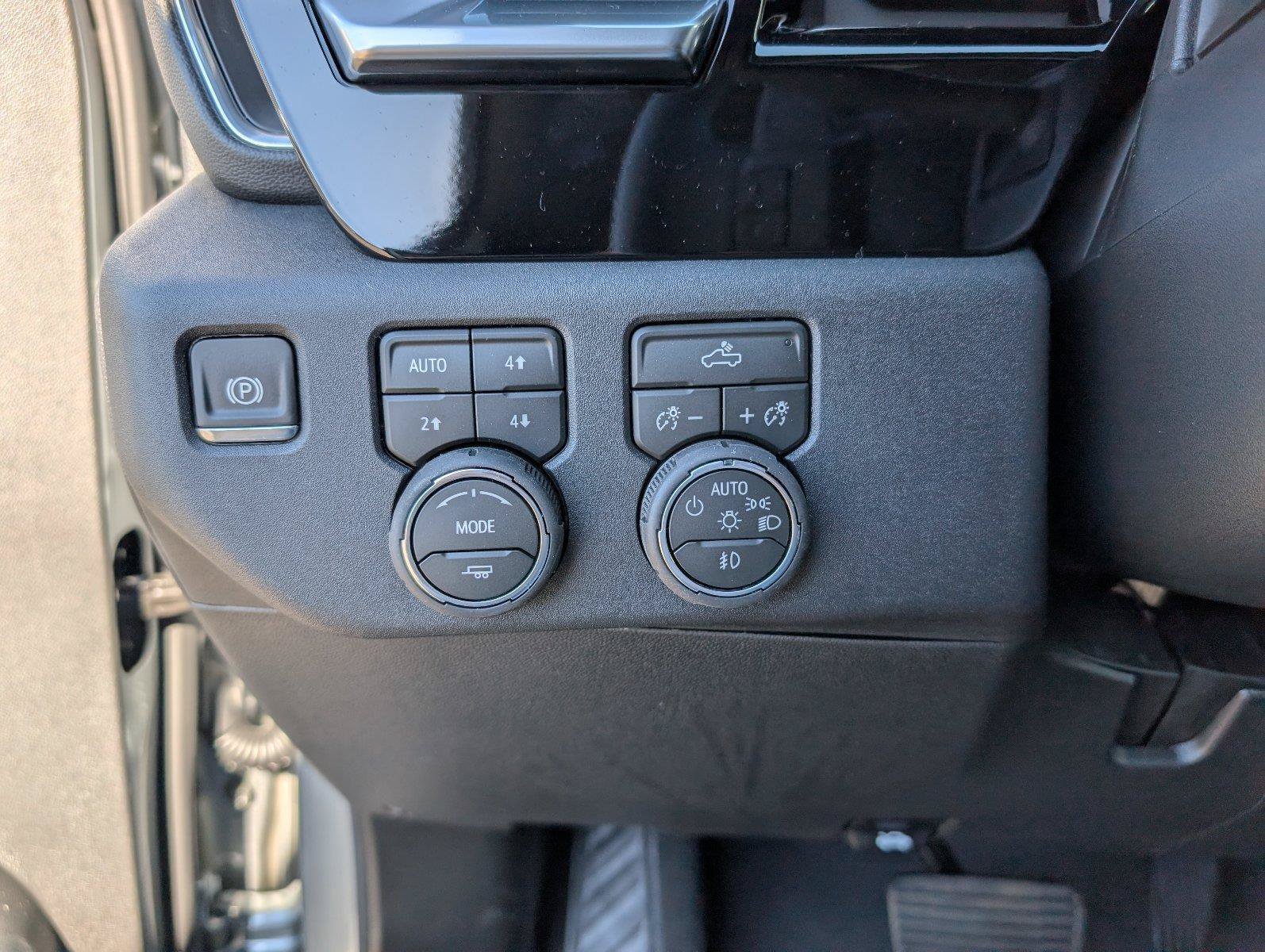 New 2026 Chevrolet Silverado 1500 RST w/ Z71 Off-Road Package AWD/4WD image 27
