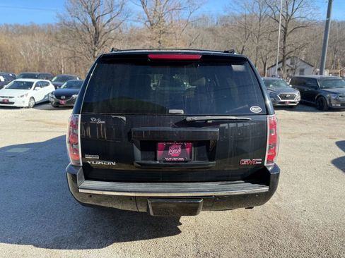 Used 2011 GMC Yukon Denali image 6