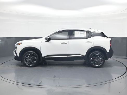 New 2026 Nissan Kicks SR FWD image 4