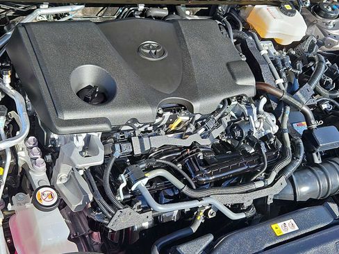 Used 2024 Toyota Camry SE FWD image 14