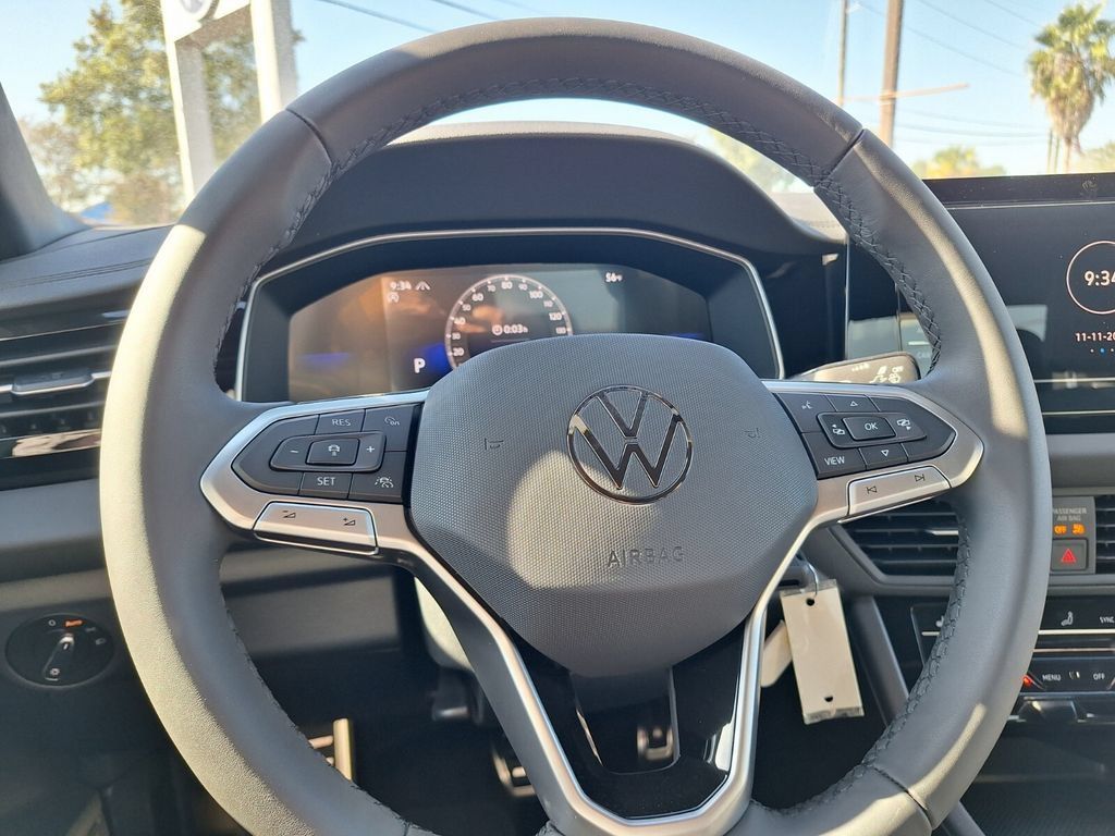 Used 2026 Volkswagen Jetta Sport FWD image 15