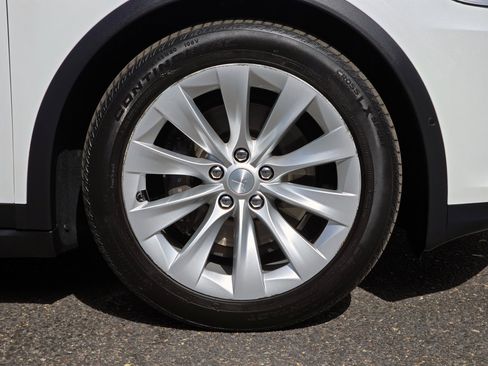 Used 2017 Tesla Model X 100D AWD/4WD image 34