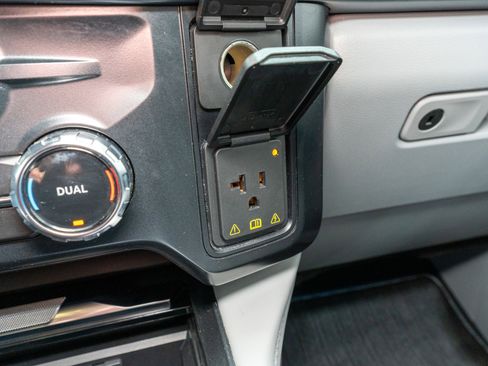 Used 2024 Ford F350 Limited w/ FX4 Off-Road Package image 30