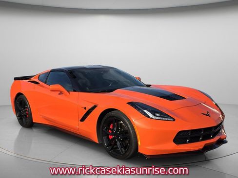 Used 2019 Chevrolet Corvette Stingray Coupe RWD image 4