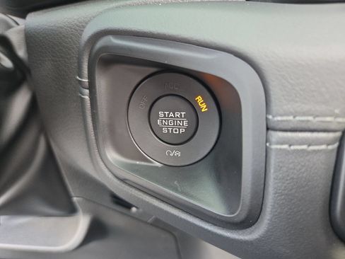 Used 2024 Jeep Wrangler Unlimited Rubicon AWD/4WD image 31