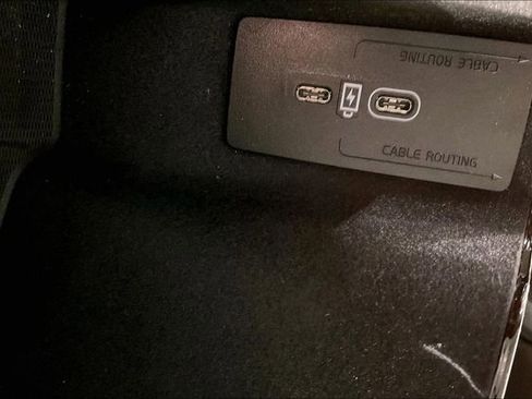 Certified 2023 Volvo XC90 B6 Ultimate w/ Lounge Package image 34