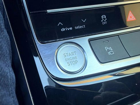 Used 2019 Audi A8 L 3.0T w/ Executive Package image 39