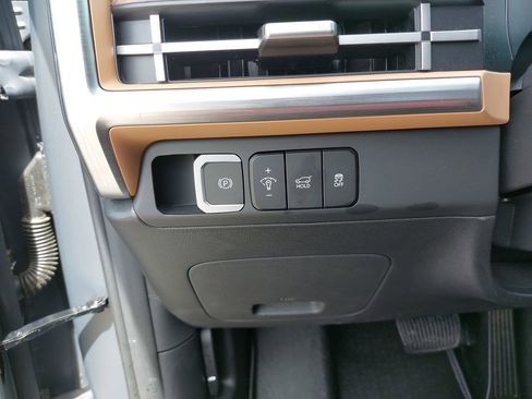Used 2025 Hyundai Santa Fe Limited AWD/4WD image 27