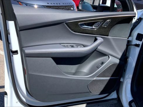 Used 2025 Audi Q7 3.0T Prestige image 20